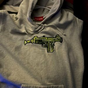 supreme toy uzi hoodie (ash grey large)